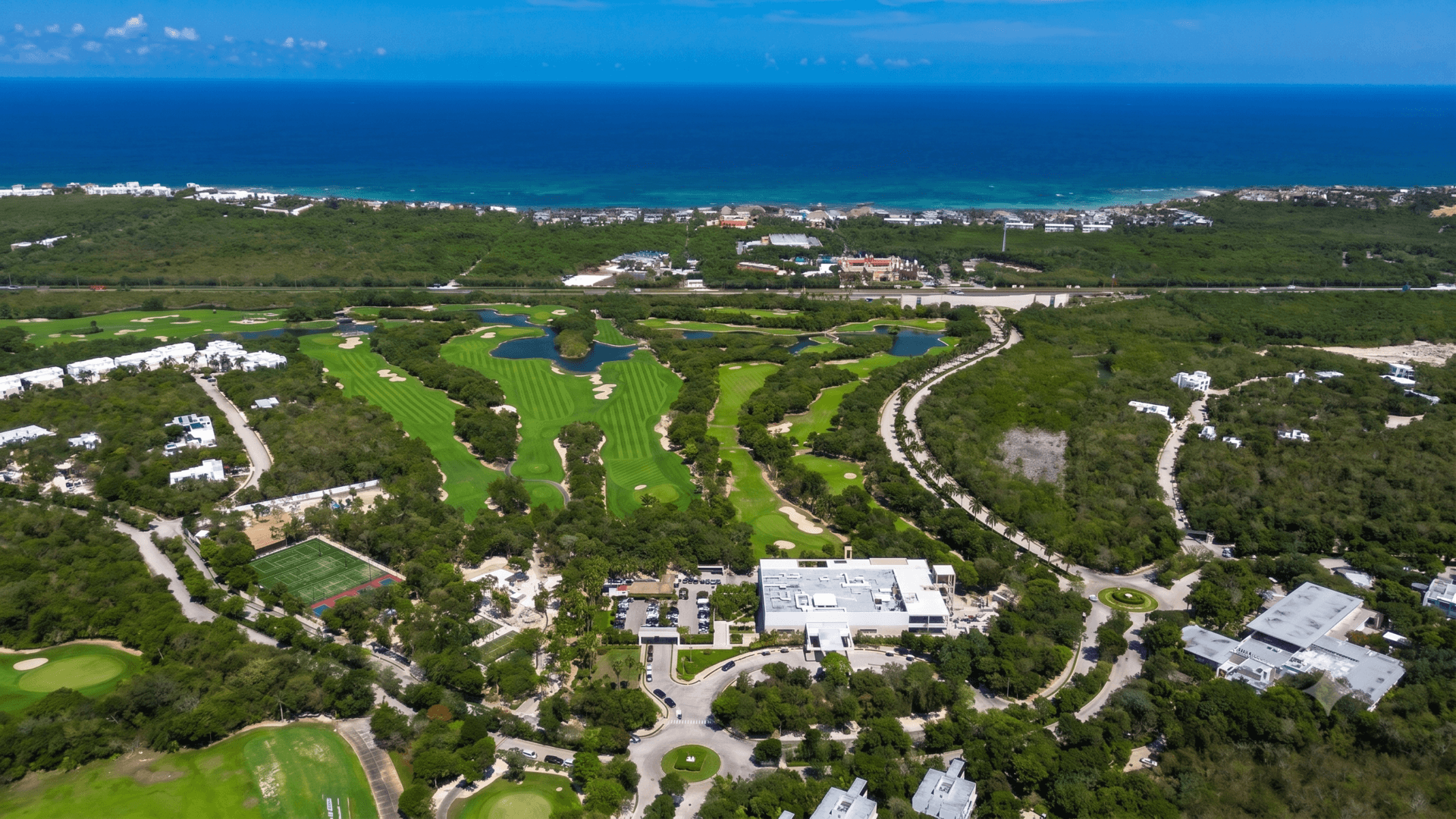 Tulum Country Club landscape between golf and the Caribbean Sea